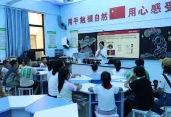 2026.2.8新华社2 2026.2.8新华社2